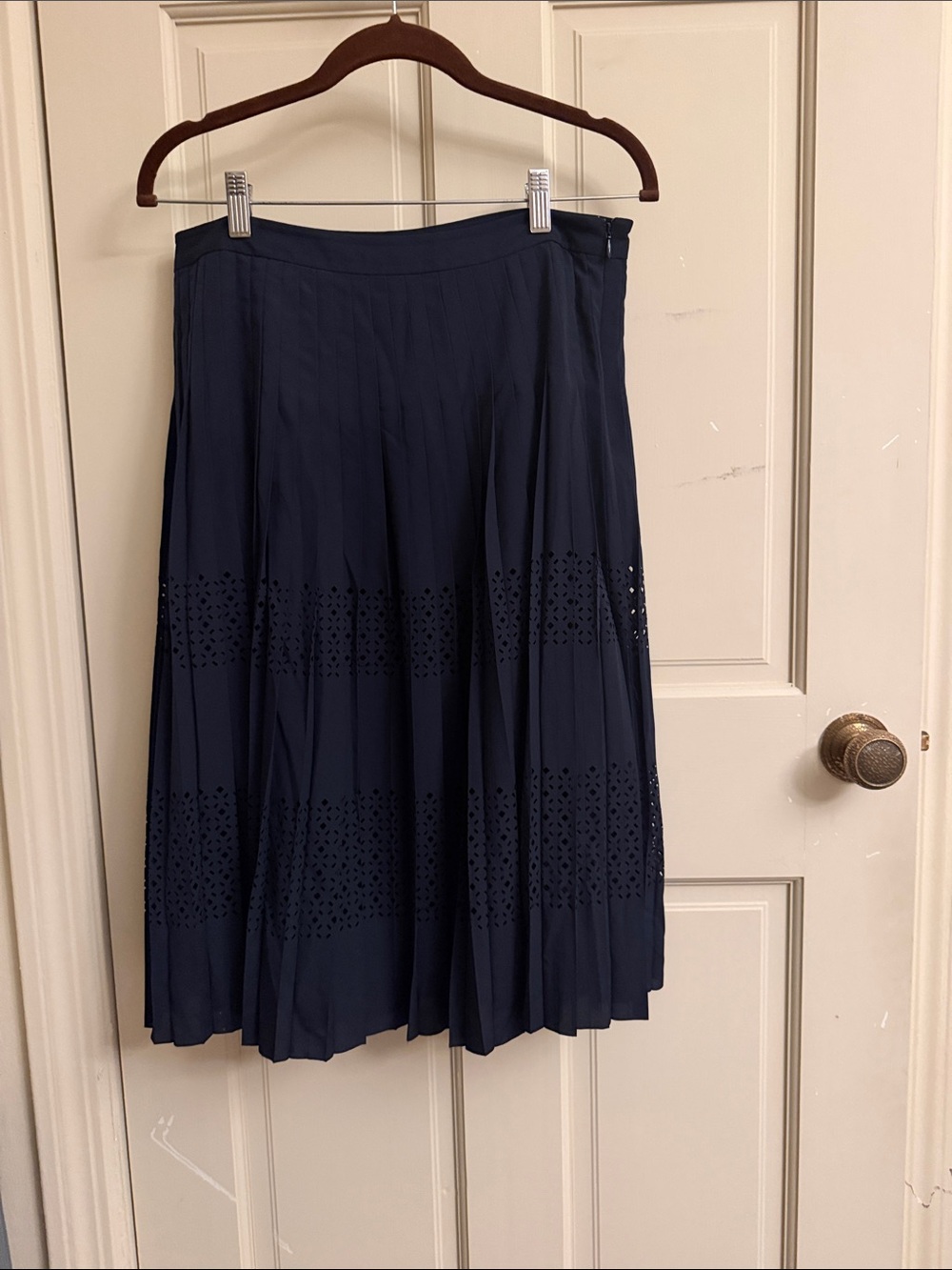Banana Republic Midi Skirt Pleated Navy Blue Laser Cut Released Pleats Plisse
